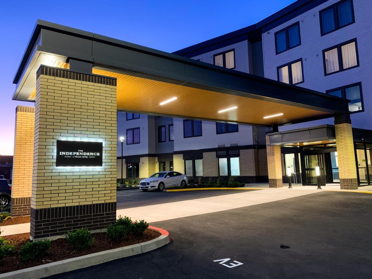 The Independence Hotel エクステリア 写真